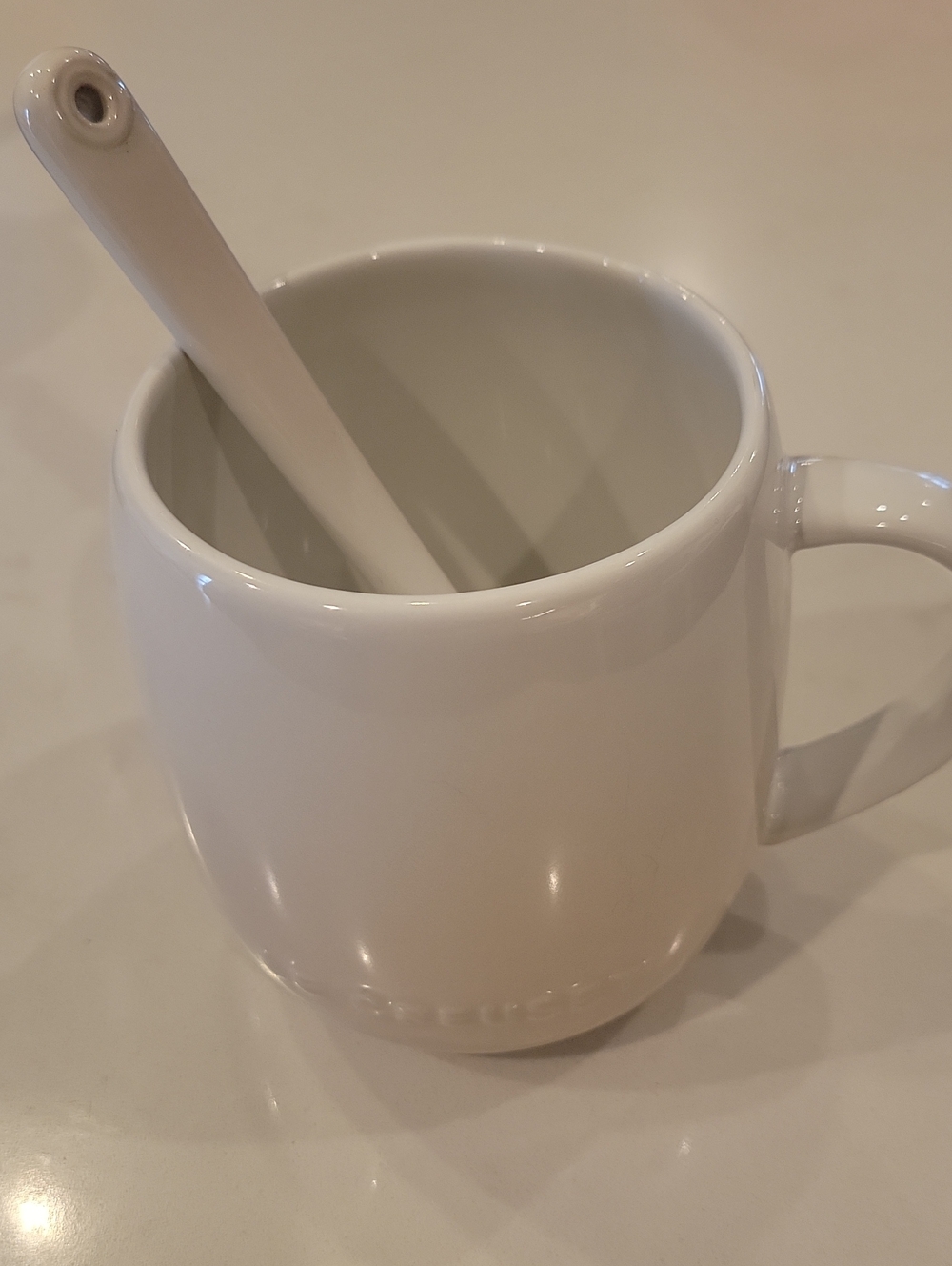 Le Creuset Meringue Cafe Spoon & Sphere Mug Set